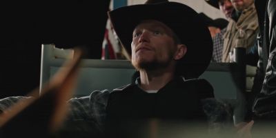 - Hey, tuck your chin. - Yellowstone