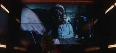 Hey, two cheeseburgers and coke. - Ascendant