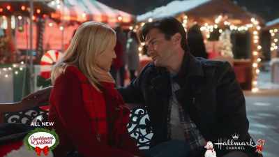 Hey. Uh, hi. Excuse me.
Can you take our.... - A Nashville Christmas Carol