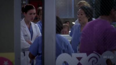 Hey, uh, it-- it doesn't help me to
have you all clustered here, watching. - Grey's Anatomy