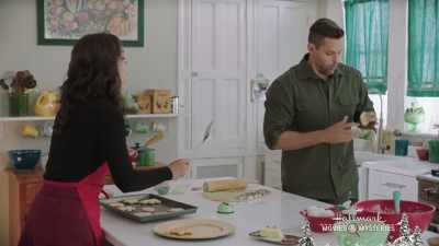 Hey, uh-uh,
those are for l-later. - Last Vermont Christmas