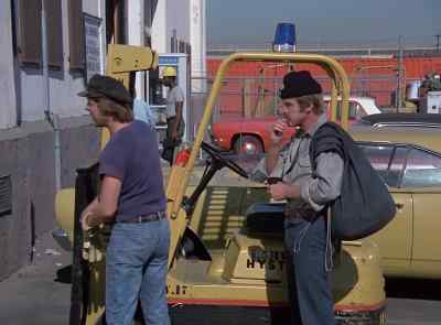 Hey, uh...
Where can I find the boss? - The Six Million Dollar Man