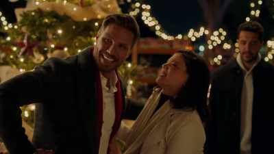 - Hey!
- Uh, yeah. I have
something to say. - Mom's Christmas Boyfriend