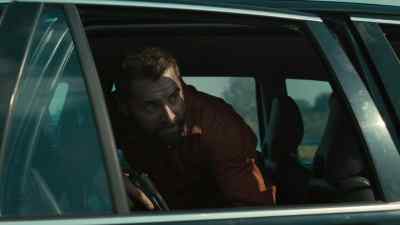 Hey! Up ahead, that's Ives' boat! - Strike Back