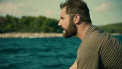 Hey! Up ahead, that's Ives' boat! - Strike Back