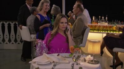 Hey, Wachowski, it's Gibbler.
I need you to run some prints. - Fuller House