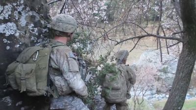 - Hey, Wade, get ready! - Ready, sir! - The Hornet's Nest