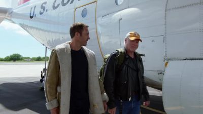 Hey, Wade. - Hawaii Five-0