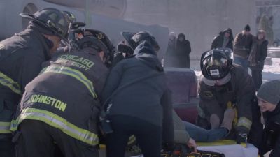 Hey, wait. Easy. - Chicago Fire