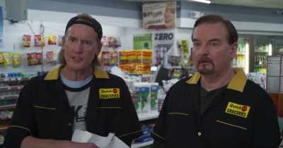 Hey! Watch it with my artistic expression. - Clerks III