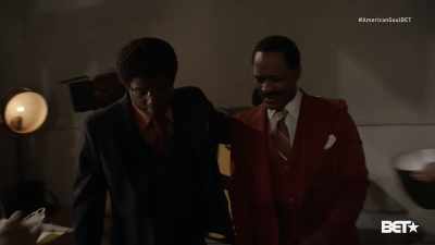 Hey, what about the act?
I mean, Eddie's cool, - American Soul