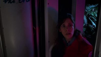 - Hey, what are you doing?
- Back off. - Smallville