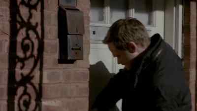 Hey.
What are you doing? - The Following
