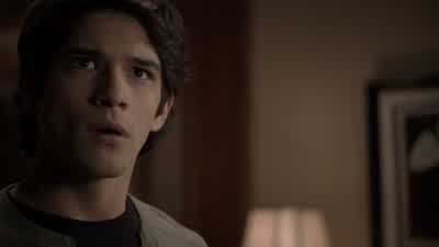Hey. What are you doing? Aren't you gonna invite him in? Hello there. - Teen Wolf