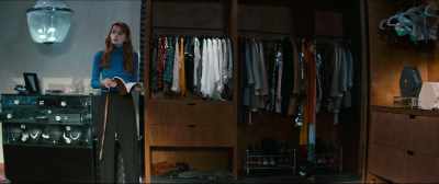 - Hey, what are you doing? - Elizabeth Harvest