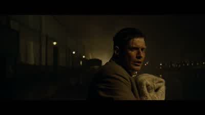 POLICEMAN: Hey! - The Curious Case of Benjamin Button