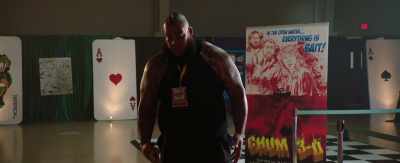 Hey, what do you got
that big sword for, big guy? - Supercon