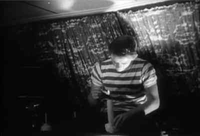 Hey, what's happening? - Creature from the Haunted Sea