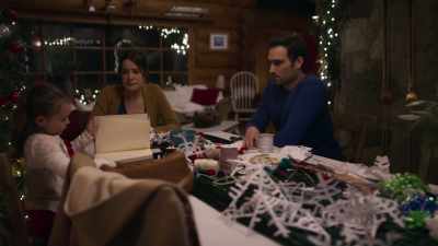 Hey, what's this? - The Picture of Christmas