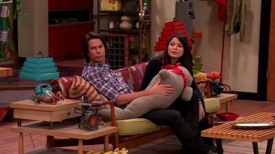 >> HEY, WHERE ARE YOU GOING?
>> NOTHING. - iCarly