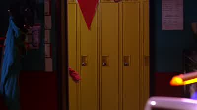 - Hey. - Why aren't you at home sleeping? - Smallville