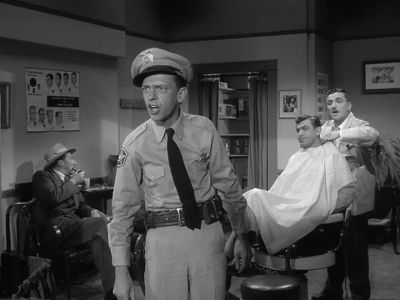 HEY, WILL YOU LOOK
WHAT'S GETTING OFF THAT BUS! - The Andy Griffith Show