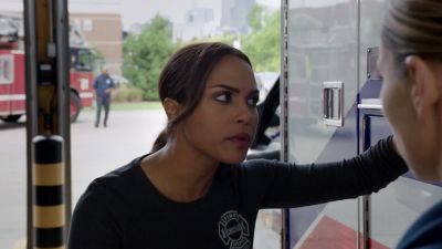 Hey, with all the eyes
on this house, - Chicago Fire
