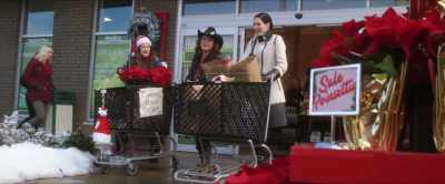 Hey, would you like to,
uh, donate - A Bad Moms Christmas