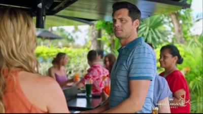 Hey you.
I see you finally found your bag. - Pearl in Paradise