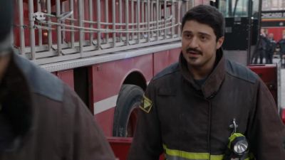 Hey, you're an idiot. - Chicago Fire