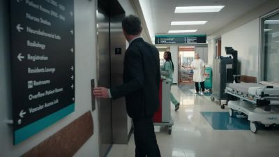 Hey. You're that doc
on the supplement. - The Resident