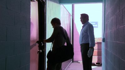 Hey, you're gettin' better. - Dexter