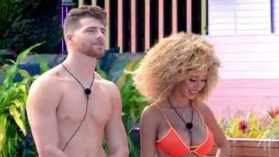 HEY, YOU'RE NOT THE ONLY ONE,
BRO. - Love Island