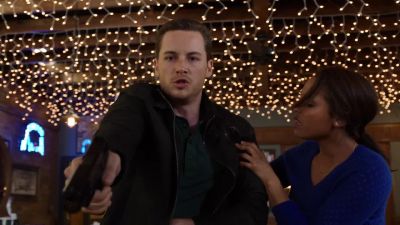 Hey, you're shot. - Chicago Fire