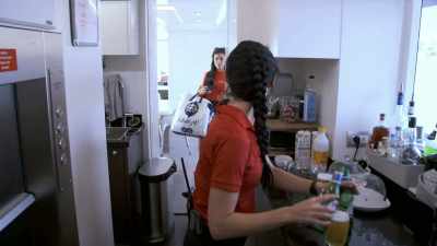 - Heya.
- Hi. - Below Deck Mediterranean