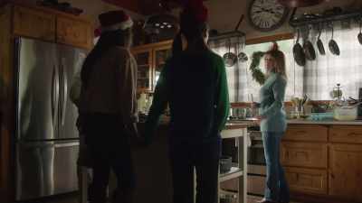 -Hi. Abby, give her some space.
-Oh, no, I don't mind. - A Cowboy Christmas Romance