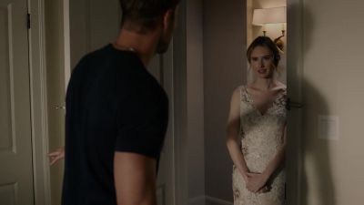 Hi.
-Am I supposed to be seeing you? - This Is Us