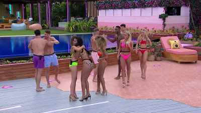 >> HI, BEAUTIFUL. - Love Island