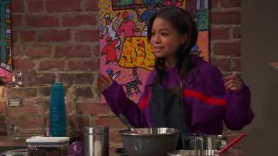 - Hi...
- [booing] - Raven's Home