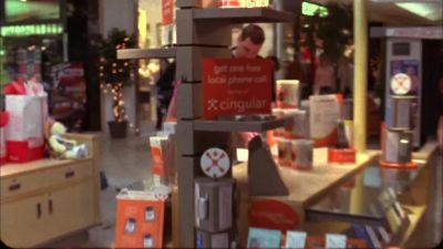 - Hi, can I use this?
- Sure. - One Tree Hill