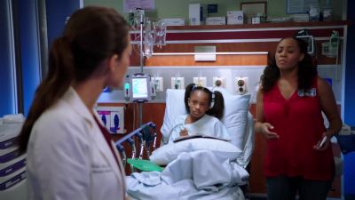 Hi. Can we speak for a moment? - Chicago Med