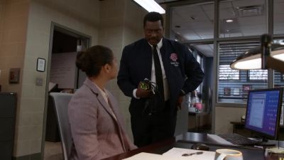 - Hi, Chief. - Chicago Fire