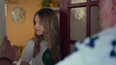 -Hi.
-[chuckles] - Daughter of the Bride