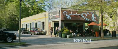 Hi, could we get four iced coffees, please? - Love, Simon