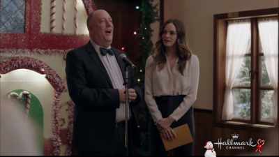 Hi, everyone.
I'm Phil Finnegan, - Christmas Joy