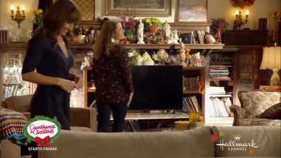 - Hi, everyone, welcome to
Aunt Dee's will reading. - Sweet Autumn