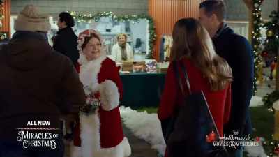 Hi, excuse me, we're
looking for Merle Hall. - The Charm Bracelet