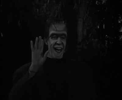 - Hi, fella.
- [Whines] - The Munsters