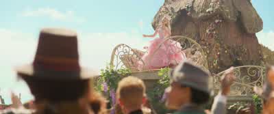 - Hi! - Glinda! - Wicked
