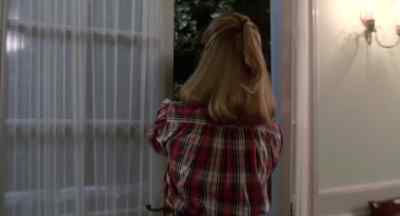 Hi, Gordon. Hi, sweetie. - Night of the Creeps
